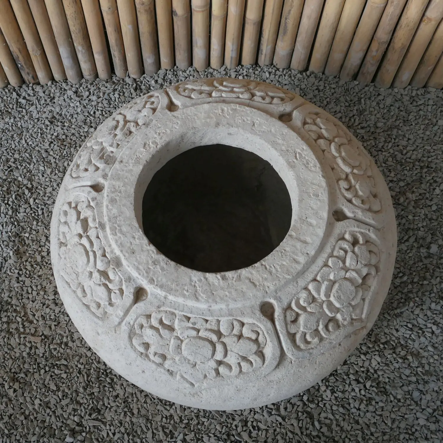  Product image 8 of the product “Balinese style flat round pot, with carving - 70cm Dia., 45 cm Height, Taro sand ”